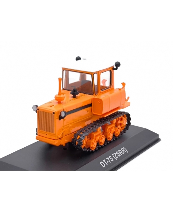 Časopis s modelem DT-75