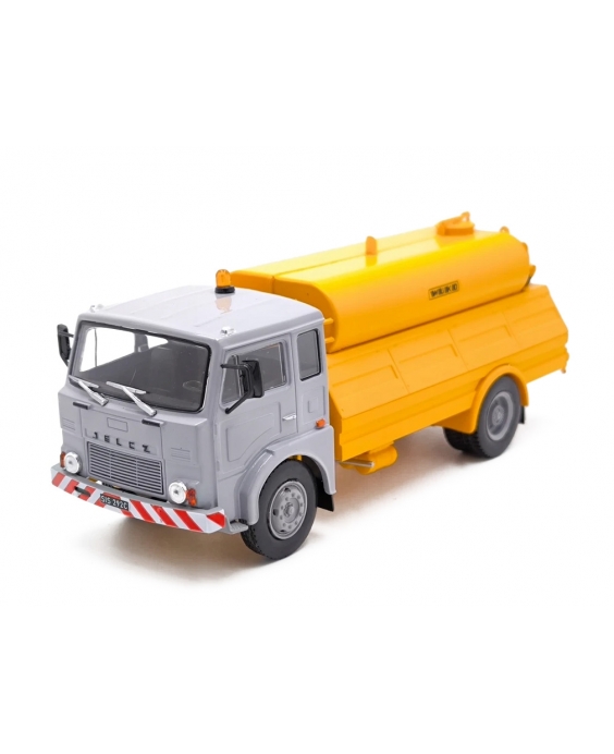 Magazine with model Jelcz...