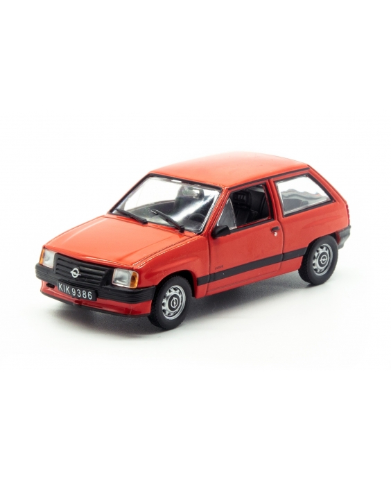 Časopis s modelem Opel Corsa