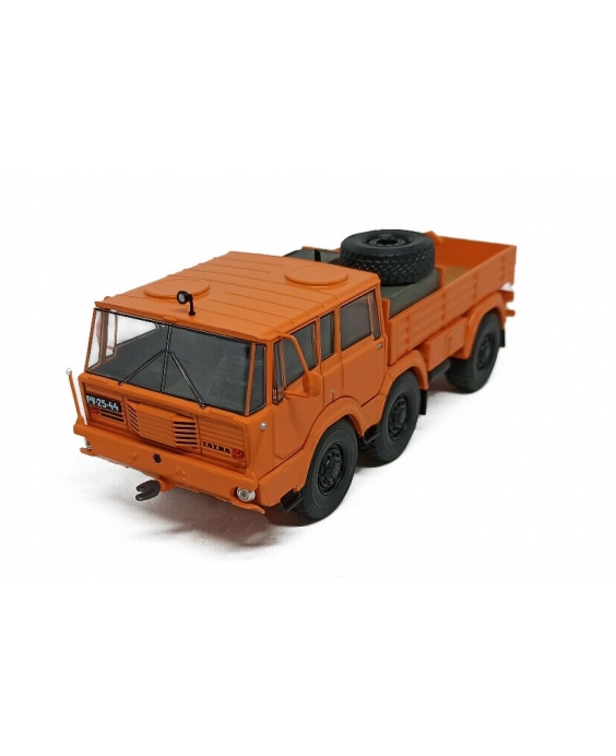 Časopis s modelem Tatra 813