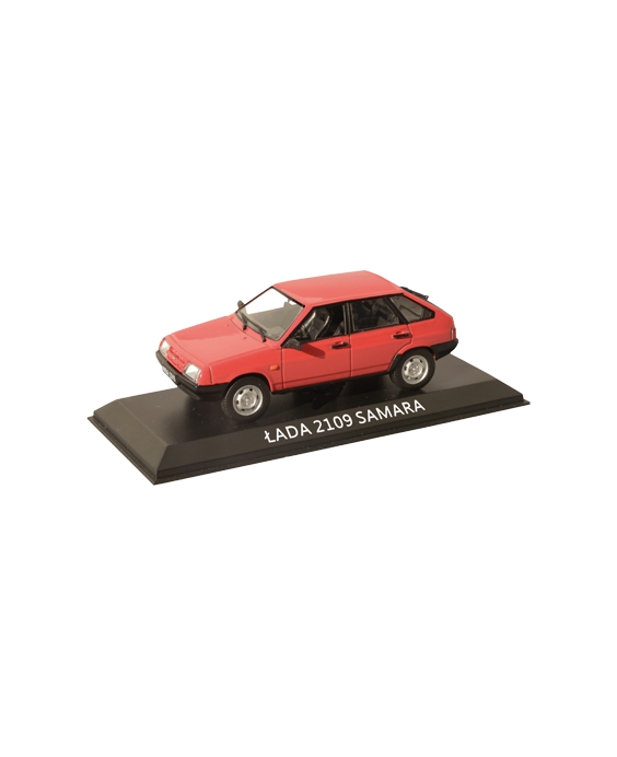 Časopis s modelem Lada 2109...