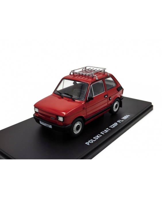 Časopis s modelem Fiat 126P