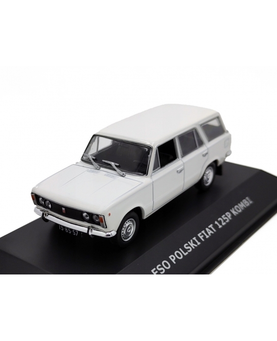 Časopis s modelem FSO Fiat...